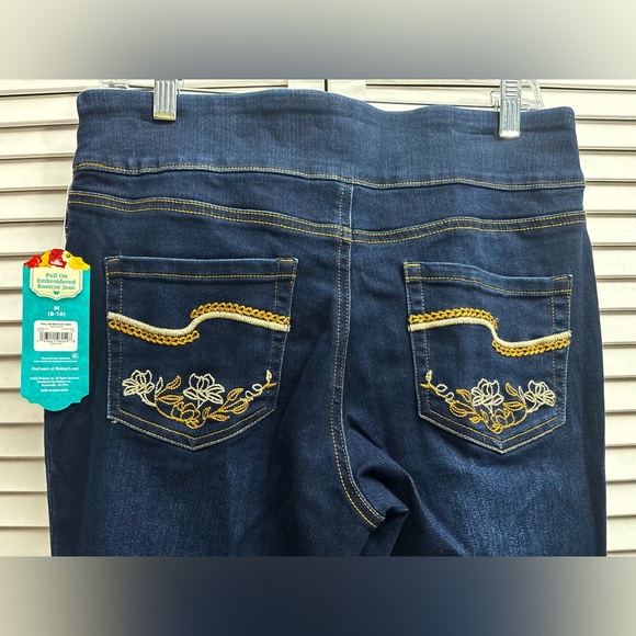 The Pioneer Woman Dark Blue Pull On Boot Cut Jeans, Size: M(8-10), NWT - Picture 5 of 7